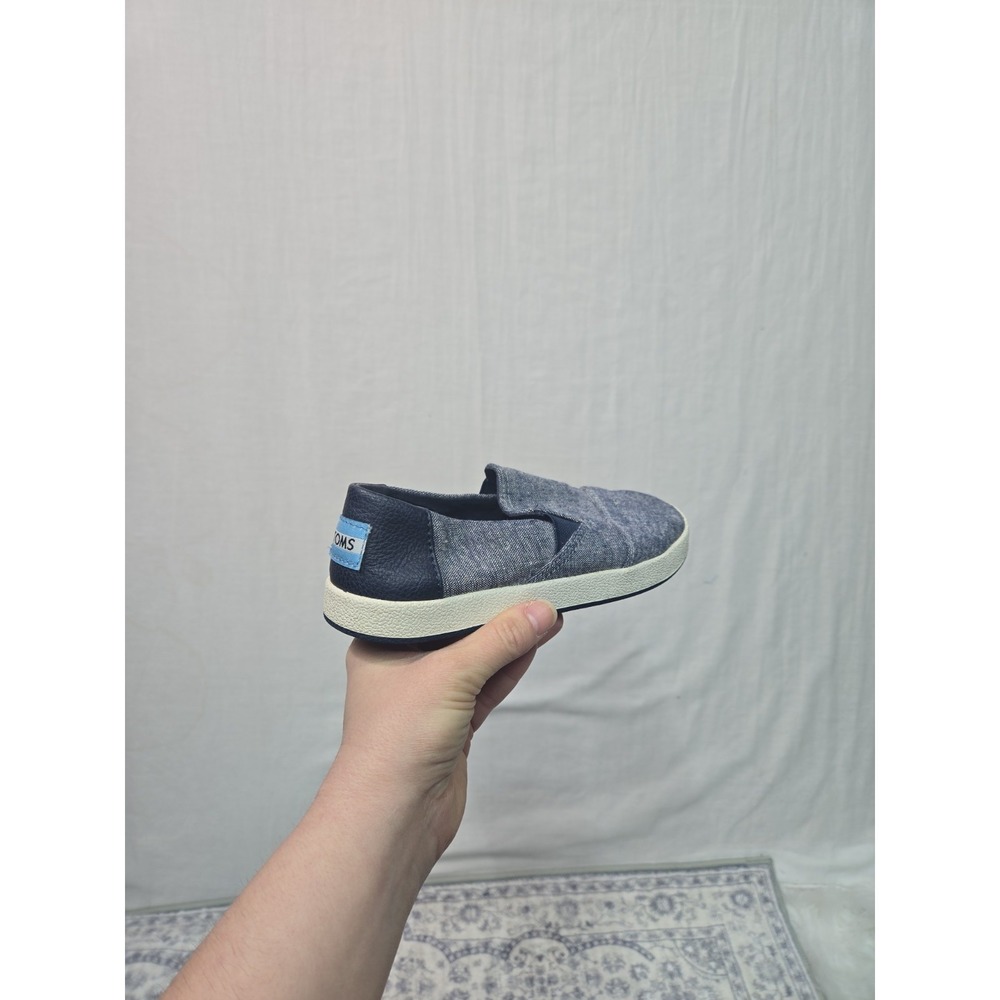 TOMS Boys Y 2.5 Youth Boat Low Top Shoe Slip On Sneaker Canvas Blue Chambray